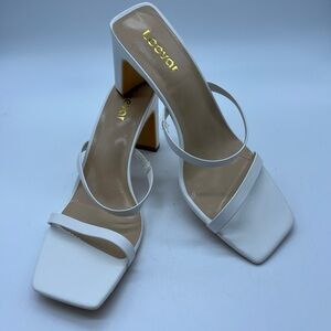 Leevar Beige Translucent Strap Sandals Chunky Heel Square Toe Women’s Size 8.5